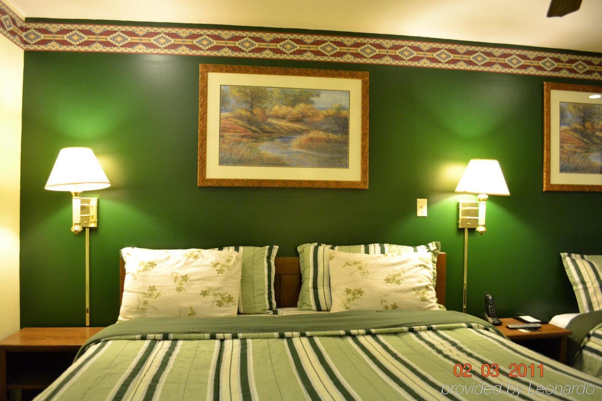 Americas Best Value Inn San Antonio Downtown Riverwalk Room photo